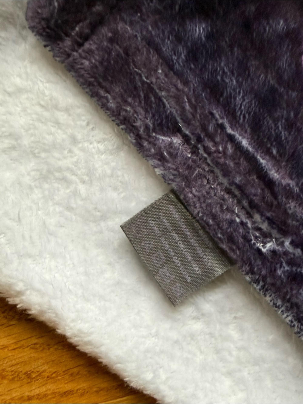 Taylor Swift - Speak Now Taylor’s Version Eras Tour Plush Blanket - Purple - Picture 6 of 6